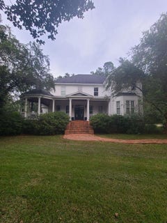 /international/us/1201-n-court-quitman-ga-110110305138/