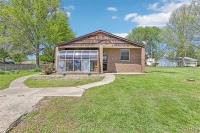 /international/us/309-e-3rd-south-street-mount-olive-il-110107549103/
