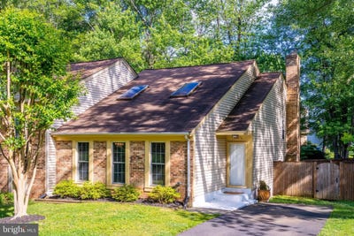 /international/us/10060-wood-sorrels-lane-burke-va-110108550991/