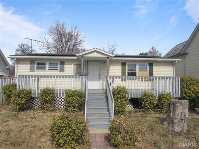 /international/us/209-w-2nd-south-street-mount-olive-il-110107810354/