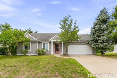 /international/us/3849-142nd-avenue-holland-mi-110120020211/