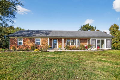 /international/us/445-ashley-camp-road-harrodsburg-ky-110120423996/