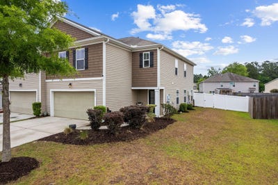 /international/us/424-cypress-knees-lane-moncks-corner-sc-110107723292/