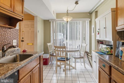 /international/us/205-saratoga-court-warminster-pa-110108957603/