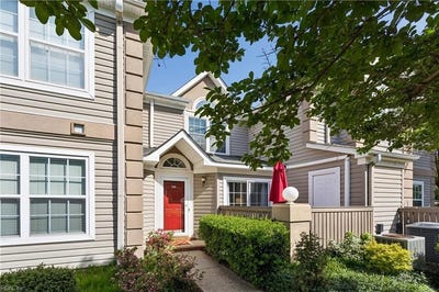 /international/us/309-queens-crescent-williamsburg-va-110107432710/