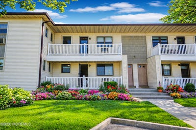 /international/us/63-wharfside-drive-monmouth-beach-nj-110107240740/