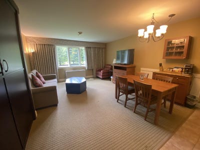 /international/us/121-qtr-4-89-grand-summit-way-dover-vt-110104439368/