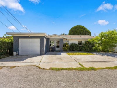 /international/us/13730-melanie-avenue-hudson-fl-110120018601/