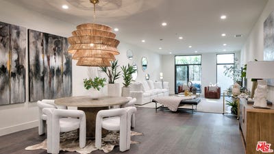 /international/us/425-n-palm-dr-beverly-hills-ca-110108982359/