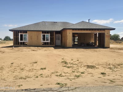 /international/us/8184-kalmia-avenue-california-city-ca-110108303587/