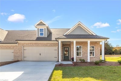 /international/us/3606-townland-circle-clemmons-nc-110099121654/