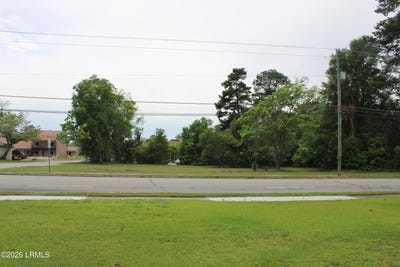 /international/us/201-elm-street-w-hampton-sc-110107867764/