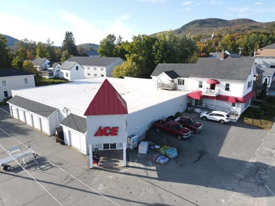 /international/us/62-cross-street-brighton-vt-110090653443/