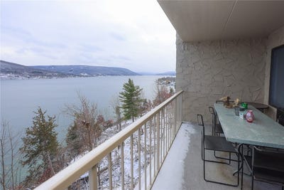 /international/us/130-cliffside-drive-canandaigua-ny-110104496839/