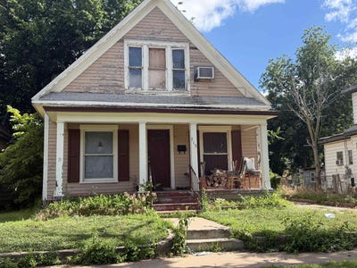 /international/us/715-e-randolph-enid-ok-110108398735/