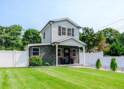 /international/us/35-rose-street-hauppauge-ny-110109389415/