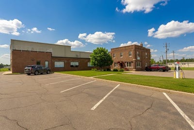 /international/us/3606-wildwood-avenue-jackson-mi-110108966398/