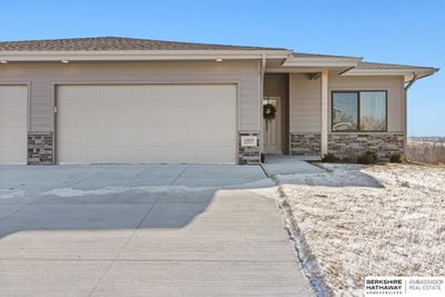 /international/us/14801-willow-street-bennington-ne-110104819716/