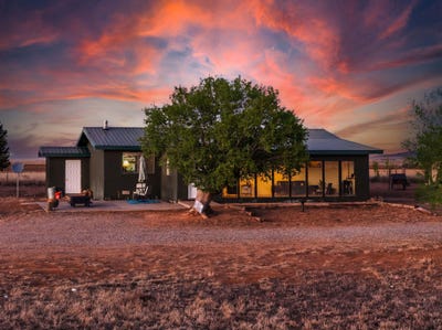 /international/us/1257-dinkle-road-stanley-nm-110110336593/