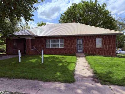/international/us/907-alice-avenue-riverton-ia-110107695059/