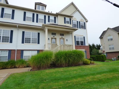 /international/us/1547-cass-lake-road-keego-harbor-mi-110108255010/