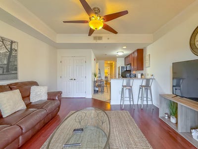 /international/us/215-w-college-avenue-unit-609-tallahassee-fl-110097058372/