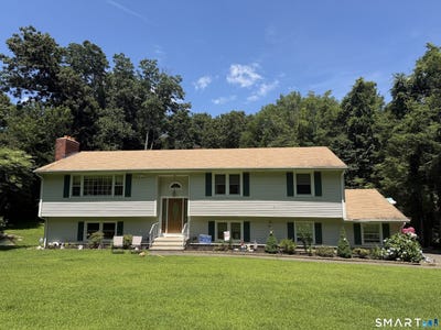 /international/us/12-briarwoods-terrace-trumbull-ct-110120740230/