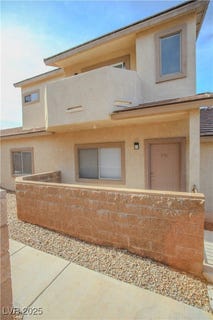 /international/us/2050-n-los-feliz-street-las-vegas-nv-110097608582/