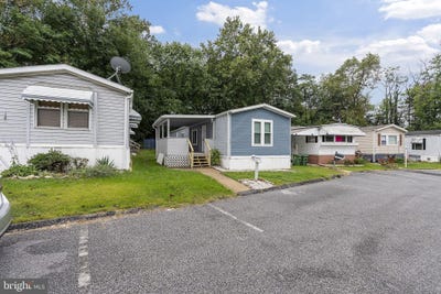 /international/us/635-sunset-strip-brooklyn-park-md-110106028451/