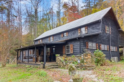 /international/us/5668-longbottom-road-hays-nc-110103280623/
