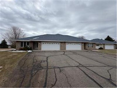 /international/us/384-voyager-drive-alexandria-mn-110105412558/