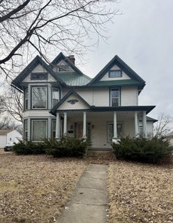 /international/us/907-s-peoria-avenue-dixon-il-110105797398/