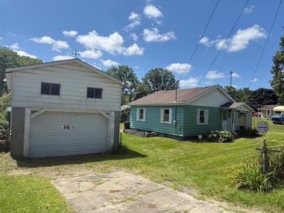 /international/us/215-burdiss-street-coal-city-wv-110096630637/