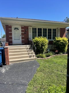 /international/us/3908-w-117th-street-alsip-il-110108980903/