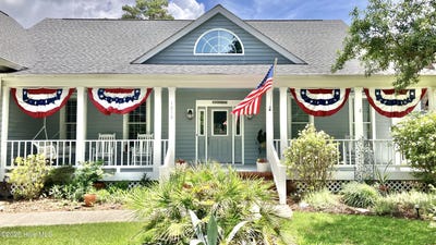 /international/us/1016-captain-adkins-drive-se-southport-nc-110108089725/
