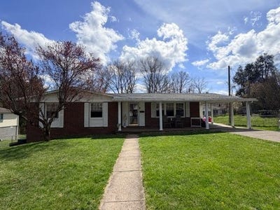 /international/us/230-mercer-st-beckley-wv-110107241949/