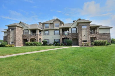 /international/us/2933-w-drexel-ave-franklin-wi-110100781117/