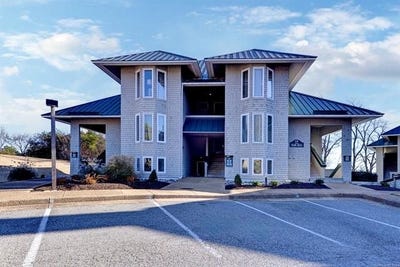 /international/us/518-richmonds-ordinary-williamsburg-va-110108532215/