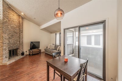 /international/us/17490-meandering-way-dallas-tx-110107504511/
