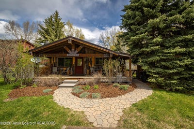 /international/us/1655-e-j-w-drive-hoback-jct-wy-110106377684/