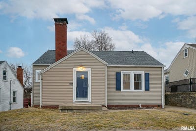 /international/us/1011-saint-julian-street-pekin-il-110107476488/