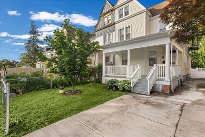 /international/us/919-carteret-avenue-trenton-nj-110108267019/