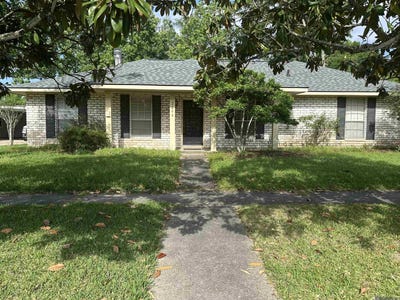 /international/us/2208-sprucewood-dr-baton-rouge-la-110107716111/