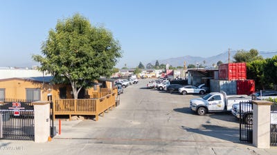 /international/us/669-arroyo-street-san-fernando-ca-110102052646/