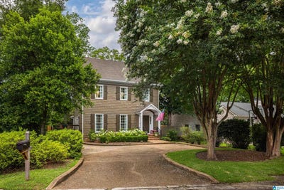 /international/us/25-peachtree-street-mountain-brook-al-110100915480/