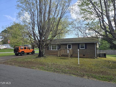 /international/us/1606-lester-harris-road-johnson-city-tn-110098272715/