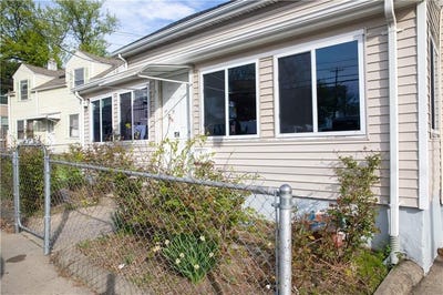 /international/us/974-manton-avenue-providence-ri-110108466477/