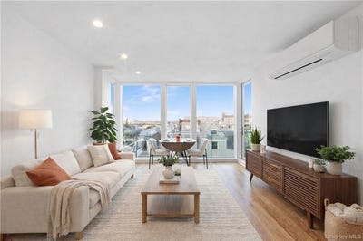 /international/us/163-beach-96th-street-rockaway-beach-ny-110107690381/