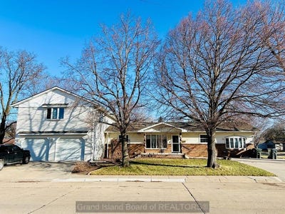 /international/us/715-joehnck-grand-island-ne-110104271134/