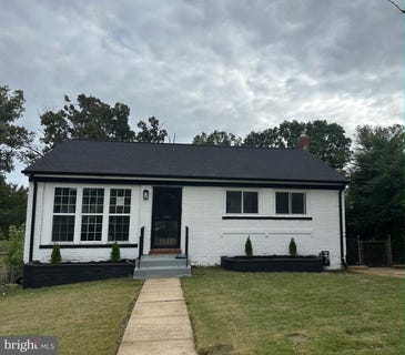 /international/us/6921-halleck-st-district-heights-md-110120462058/